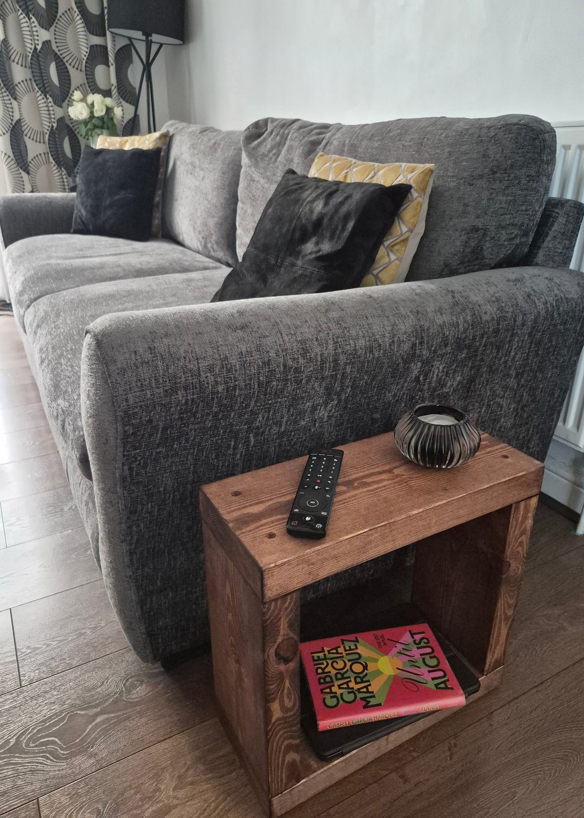 40 cm Mini Cube Side Table – Narrow Handmade Solid Wood